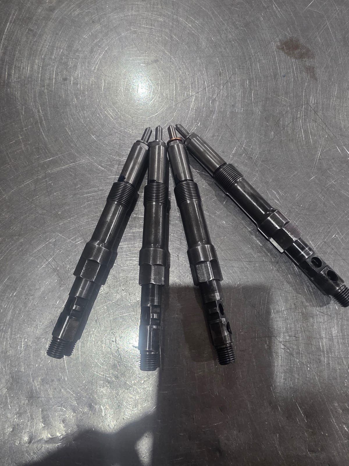 Juego de Inyectores Mercedes Benz Sprinter 415 - 515 - Imagen 2